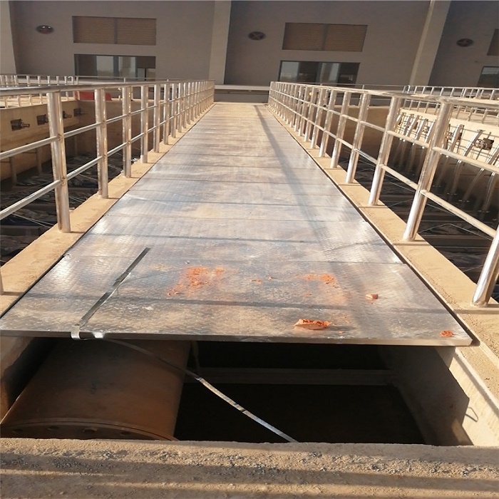 復(fù)合鋼格柵.jpg 復(fù)合鋼格柵.jpg