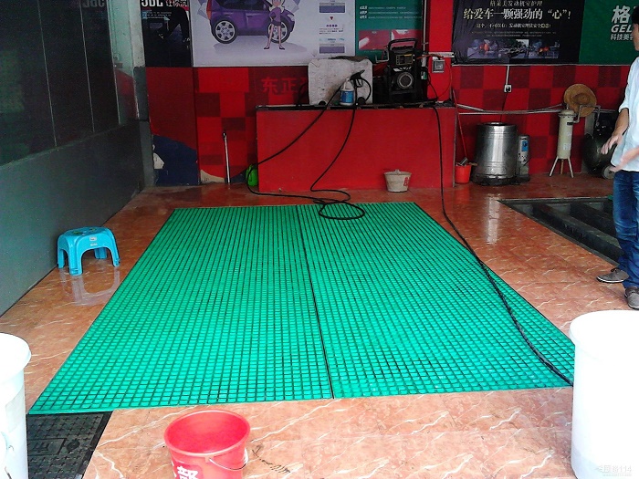 玻璃鋼格柵蓋板.jpg 玻璃鋼格柵蓋板.jpg