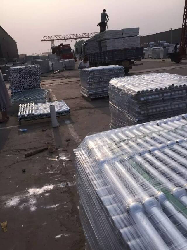 工業(yè)防護(hù)欄桿 工業(yè)防護(hù)欄桿